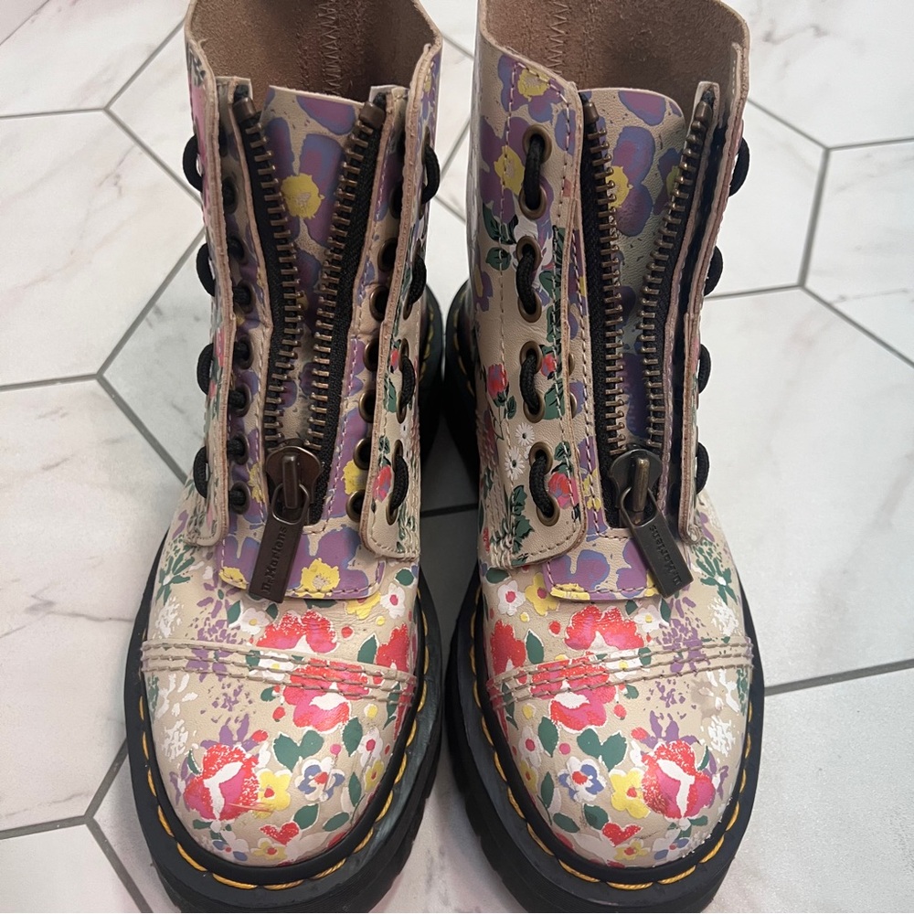Dr. Martens Sinclair Floral Mash Up Leather Platform Boots Size 7 Womens - Picture 5 of 13